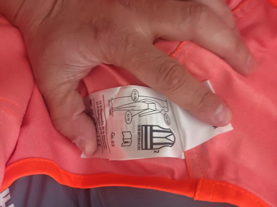 Работни дрехи KHAN.52 номер.Чисто нови