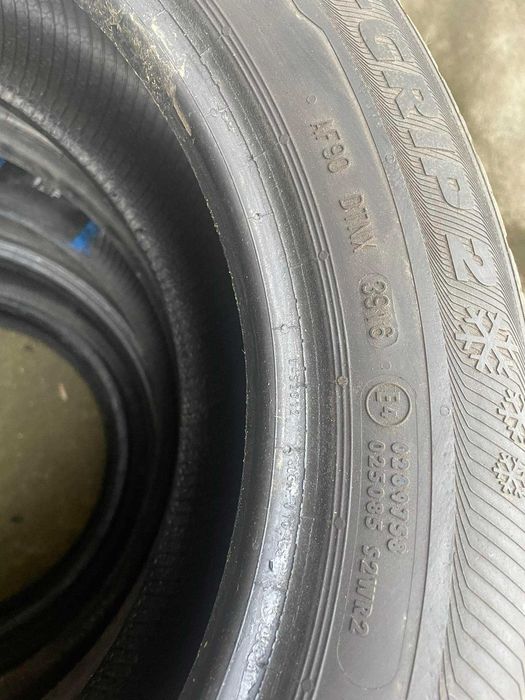 4 броя зимни гуми SEMPERIT за кола