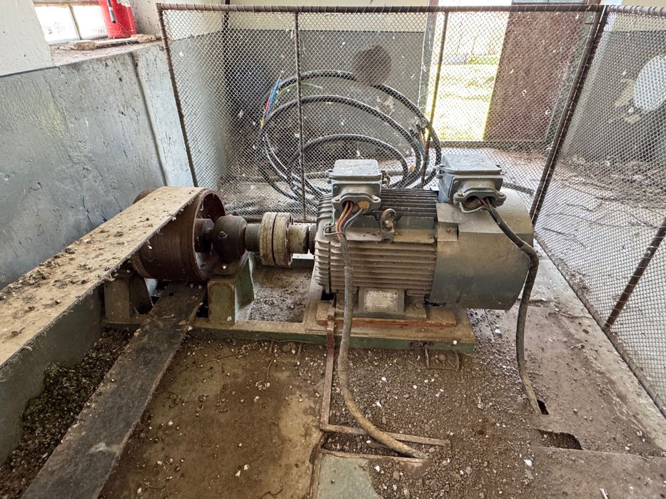 De vânzare – Moară grâu și porumb, complet echipată