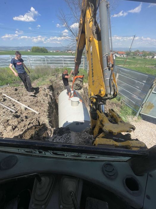 Комбиниран багер под наем