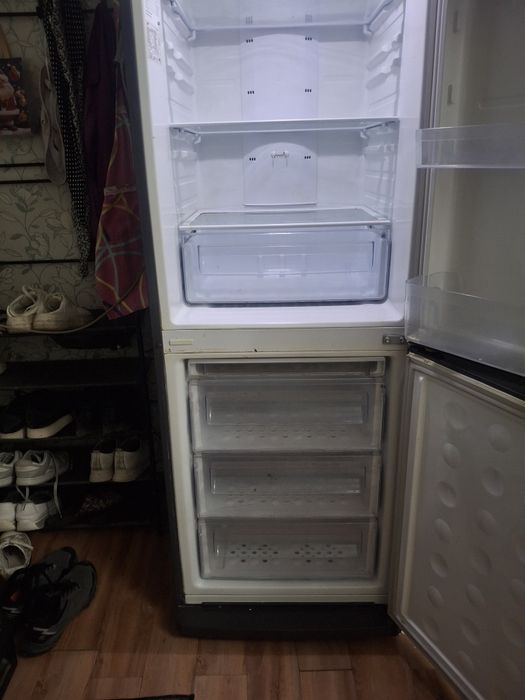 Продам холодильник