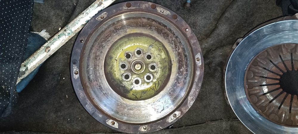 Продам маховик одномассовый ауди