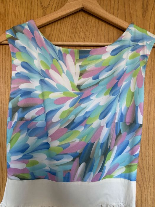 Бяла официална рокля