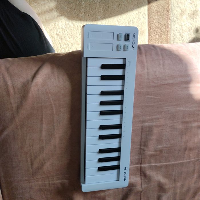 MIDI-клавиатура Arturia MicroLab (White) — Новая