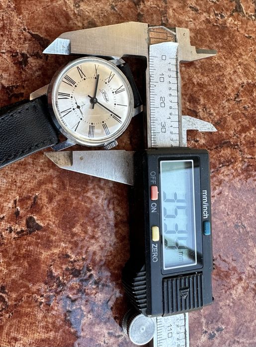 Сьветски часовник Зим -Победа,направен 1980 години