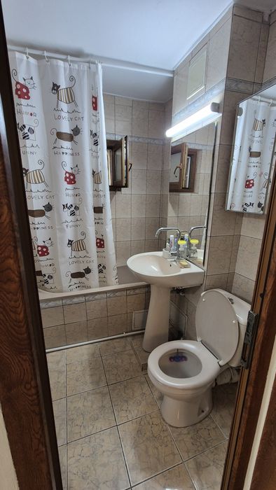 Apartament 3 camere micro 16 , 60m