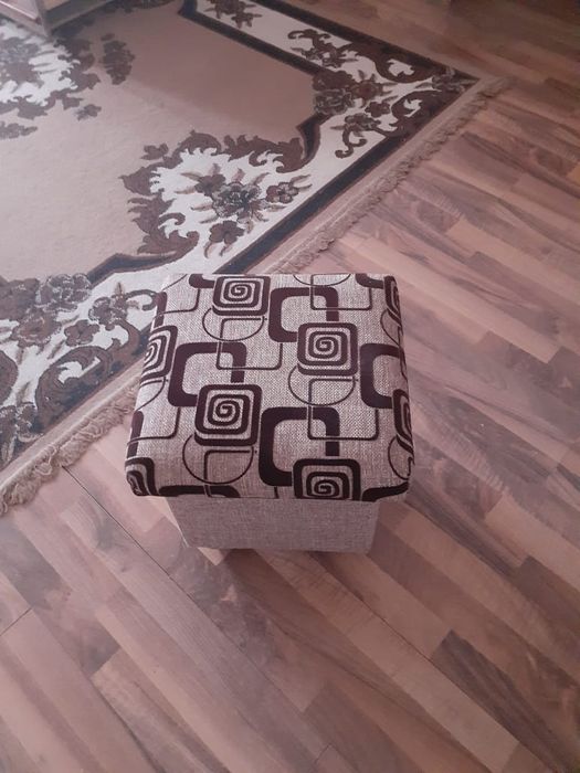 Продам уголок в гостиную или зал