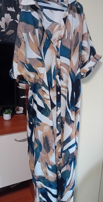 Дамска.     рокля