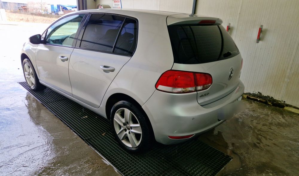 Dezmembrez vw golf 6 VI 1.6 tdi cay motor cutie portiera bara jante