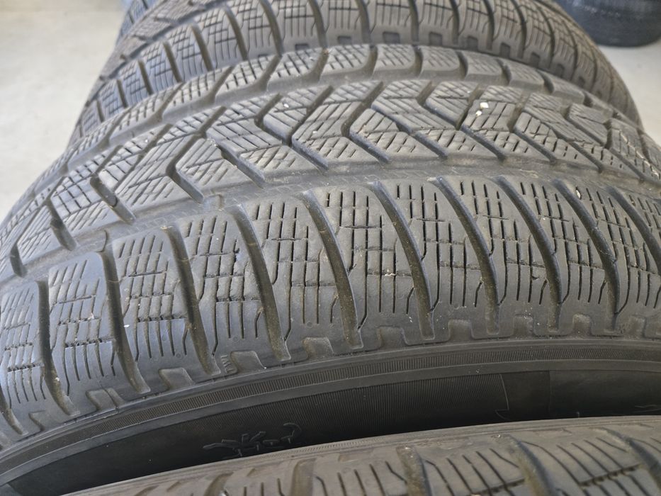 Anvelope iarna 235 65 17 Pirelli Dot 2020