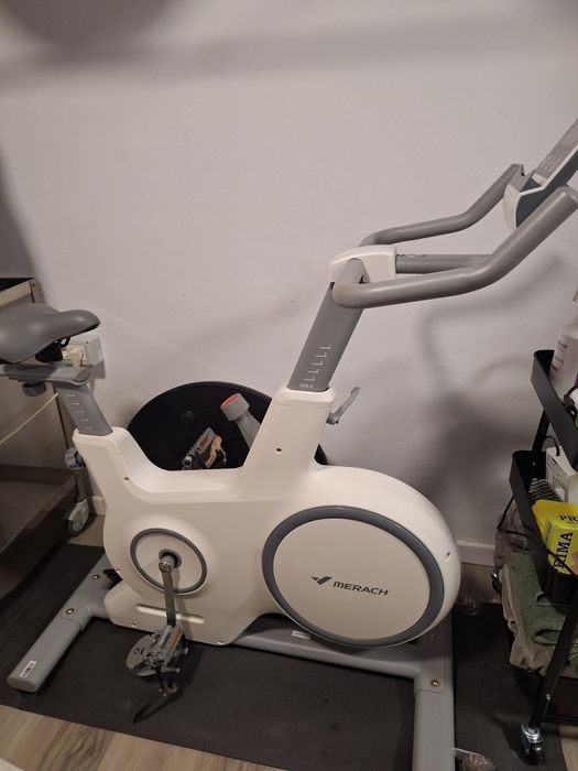 Bicicleta de exerciții Merach