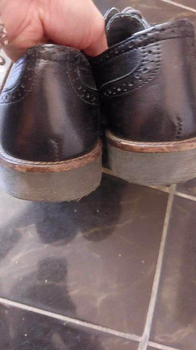 Pantofi piele doua perechi nr 43