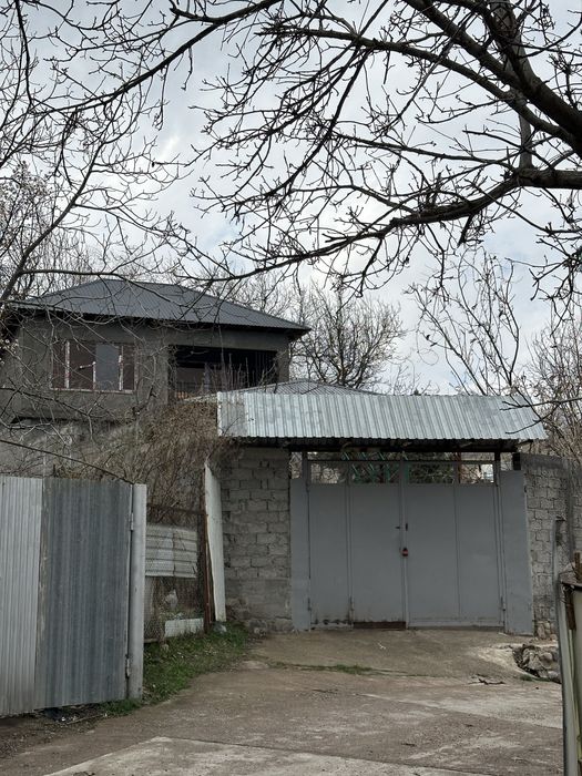 Дача сотилади Чорвок Бостонлик