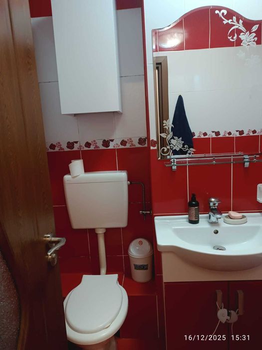 Inchiriez ap 2 camere Cultural sect4