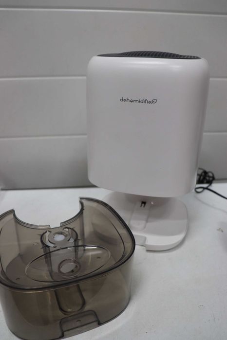 Влагоабсорбатор за дома, мини влагоабсорбатори, 1000 мл, 7 цвята LED