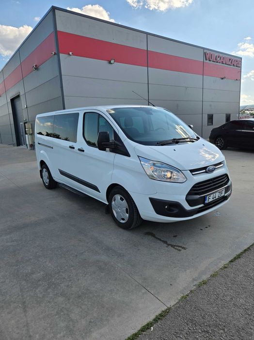 Inchiriere microbuze 8+1 locuri / rent a car / rent a bus / rent a van
