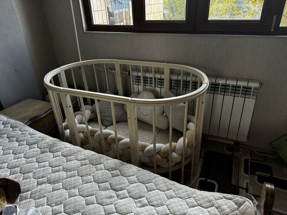 Продам детскую кроватку в комплекте