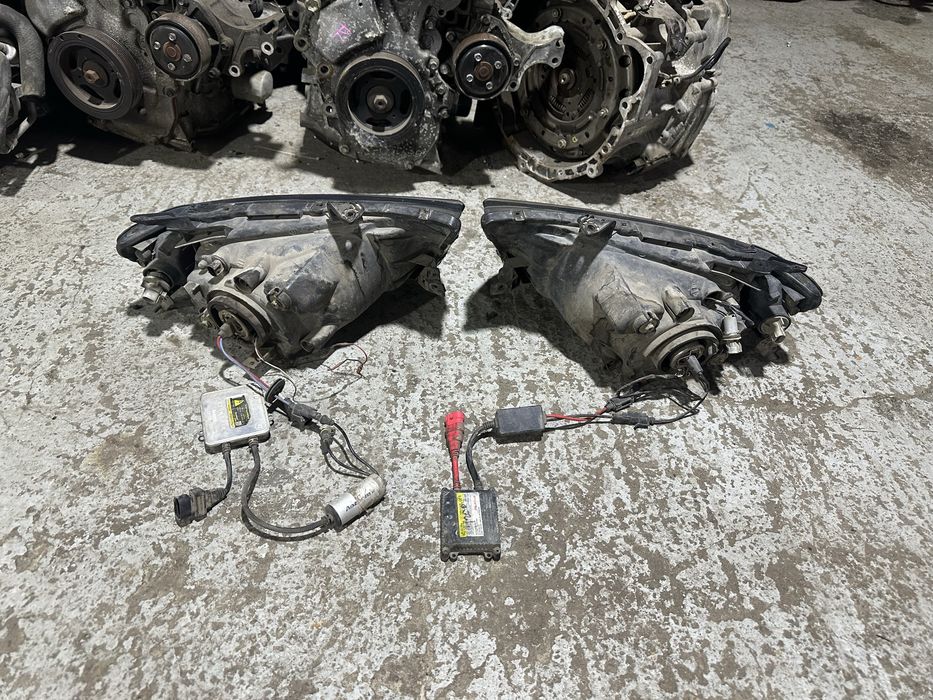 Передние фары Mitsubishi L200