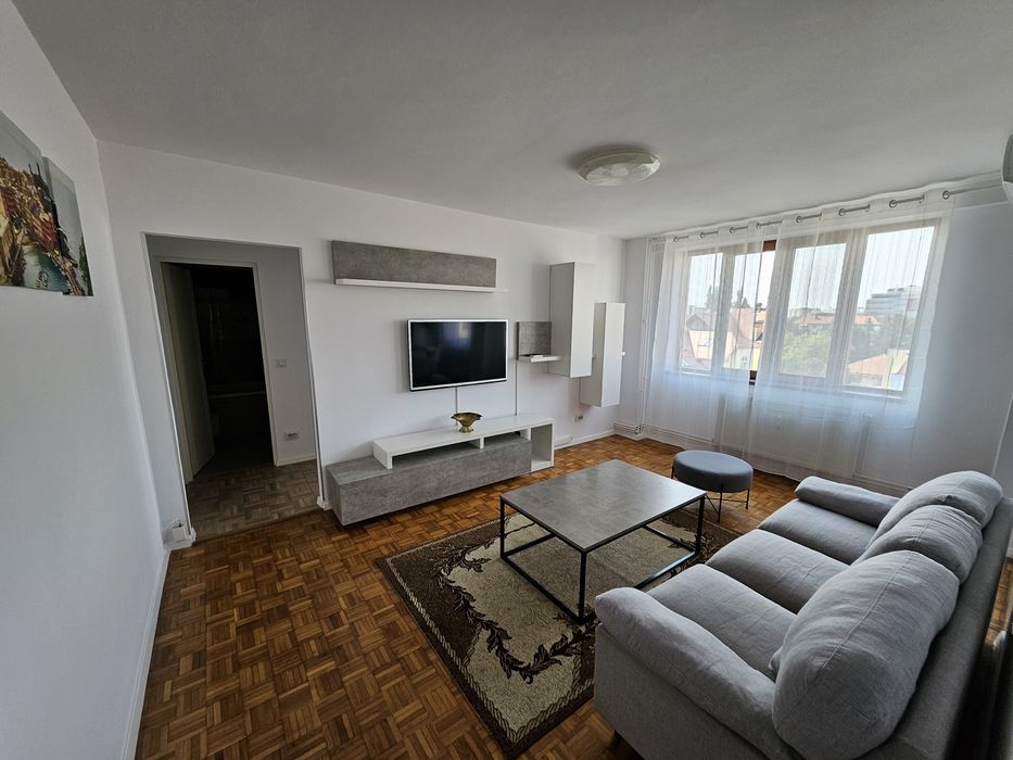Proprietar inchiriez apartament 3 camere ultracentral