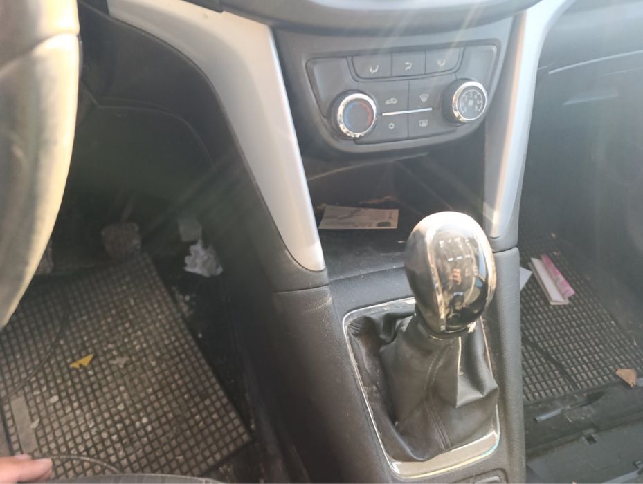 Продавам OPEL ZAFIRA на части 2013г 1.6i turbo 150 к.с