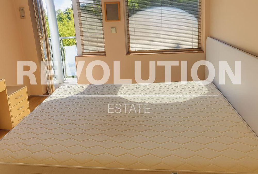 Тристаен апартамент в района на м-т Траката!