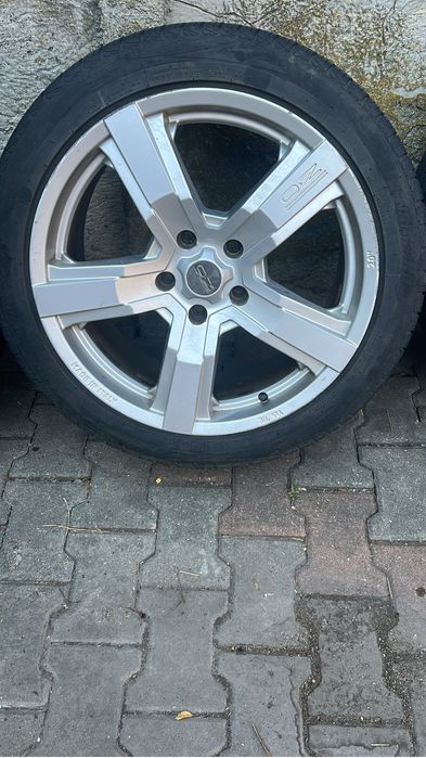 Vand sau schimb cu auto