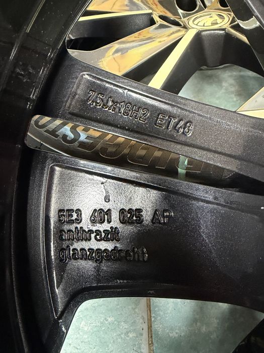 Jante aliaj R18 originale SKODA Octavis RS Superb 225/45/18 Bridgeston