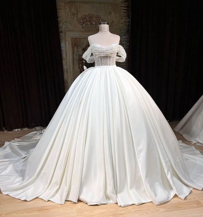 Сватбена булчинска рокля