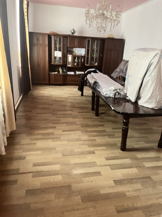 Екі үй сатылады