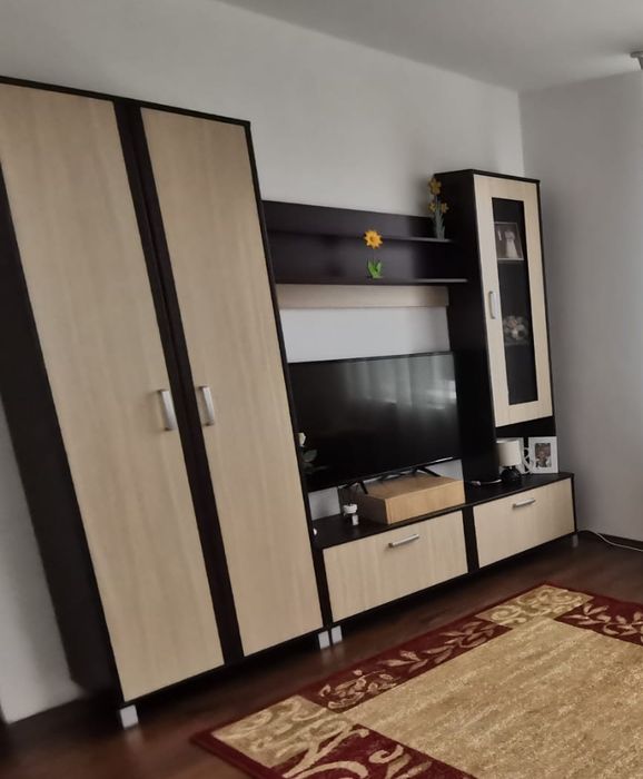 Vând mobila tineret, colțar extensibil și set living canapea+fotoiu+masuta