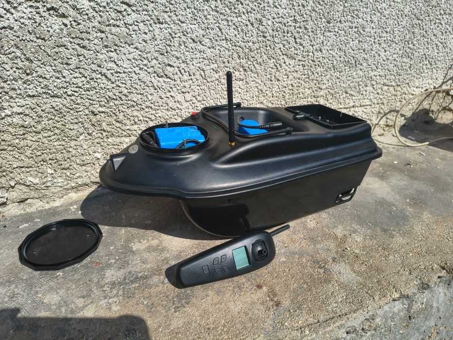 Лодка за захранка