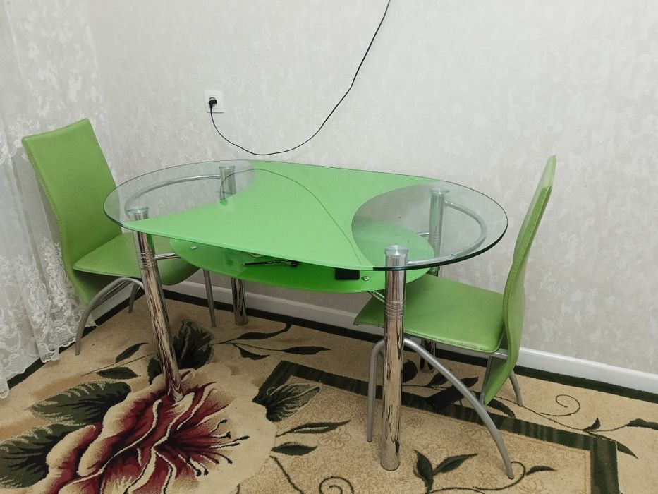 Продам стол со стульями