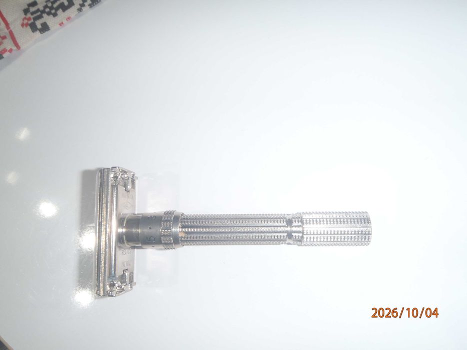 Aparat vechi ras barbierit 1963  Gillette Slim Adjustable Made in USA I4  aproape nou