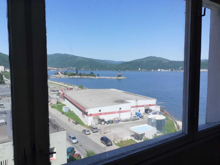 Vind apartament 2 camere in Orsova