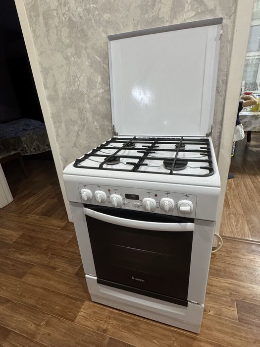 Продам Газ плиту