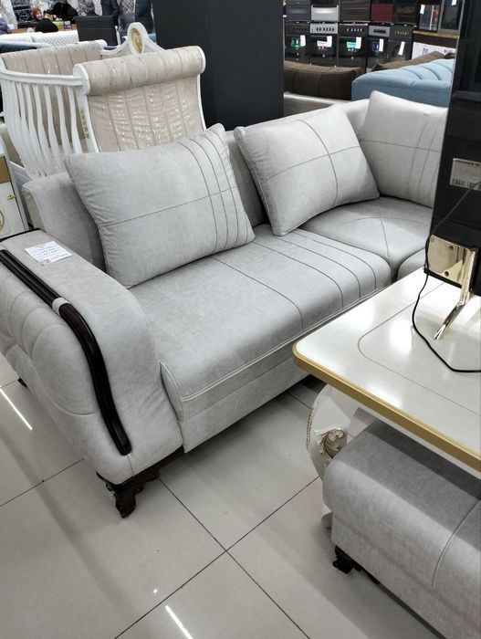 Уголок модульный, почти новый.