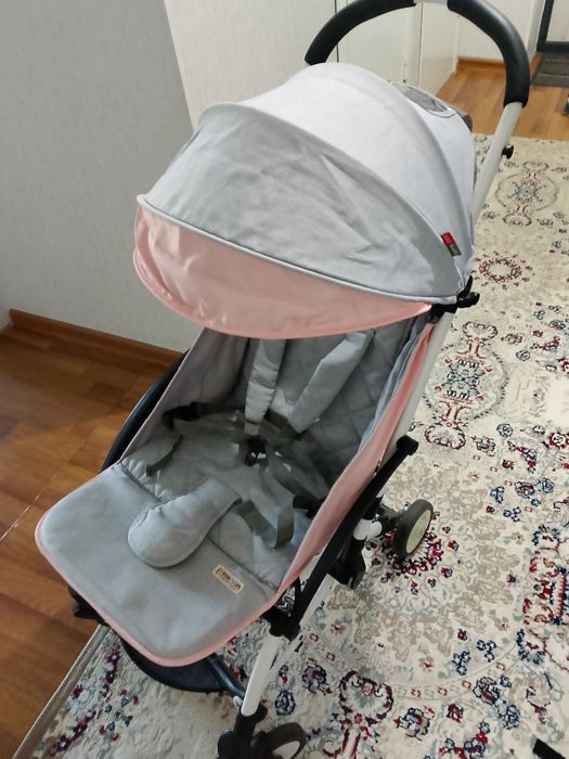 Продам прогулочную коляску