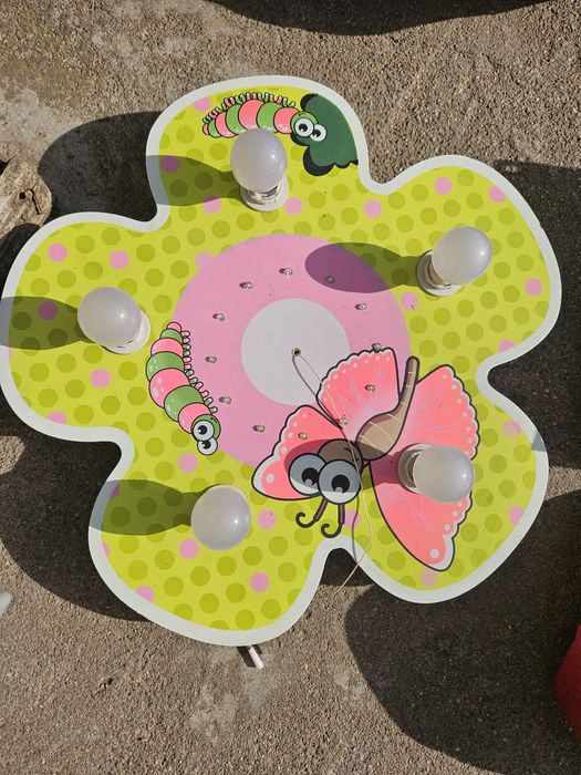 Vând diferite spoturi pt camere copii...