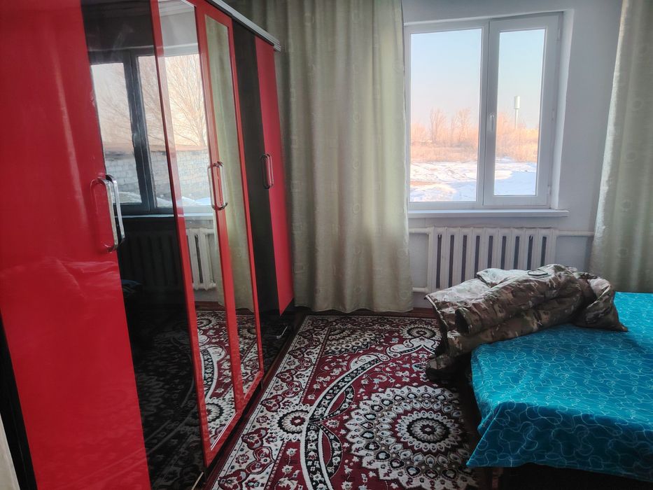 Жанаталапта улкен  уй сатылады.