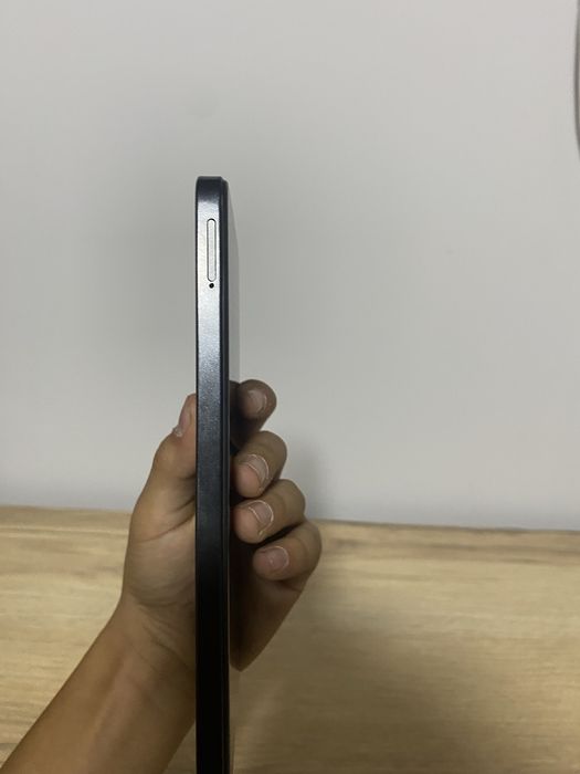 Продам телфон Redmi 13c в идеальном состояний
