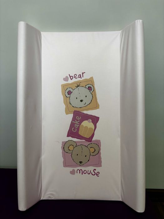 Розов твърд повивалник