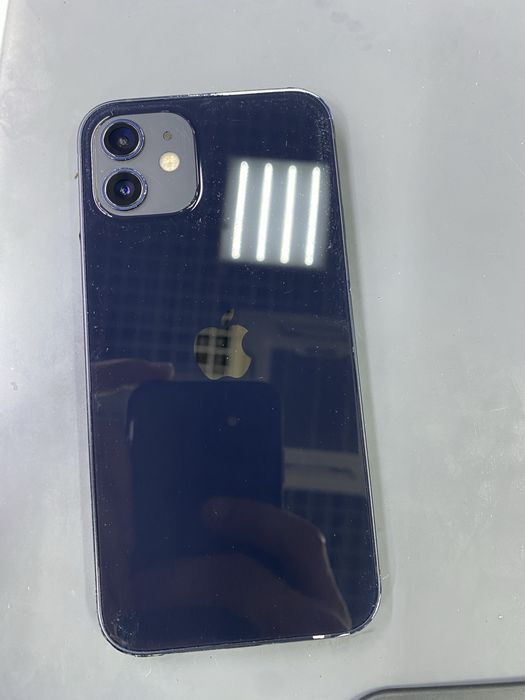 продам Айфон 12 128гб