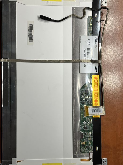 Display Samsung 15.6”