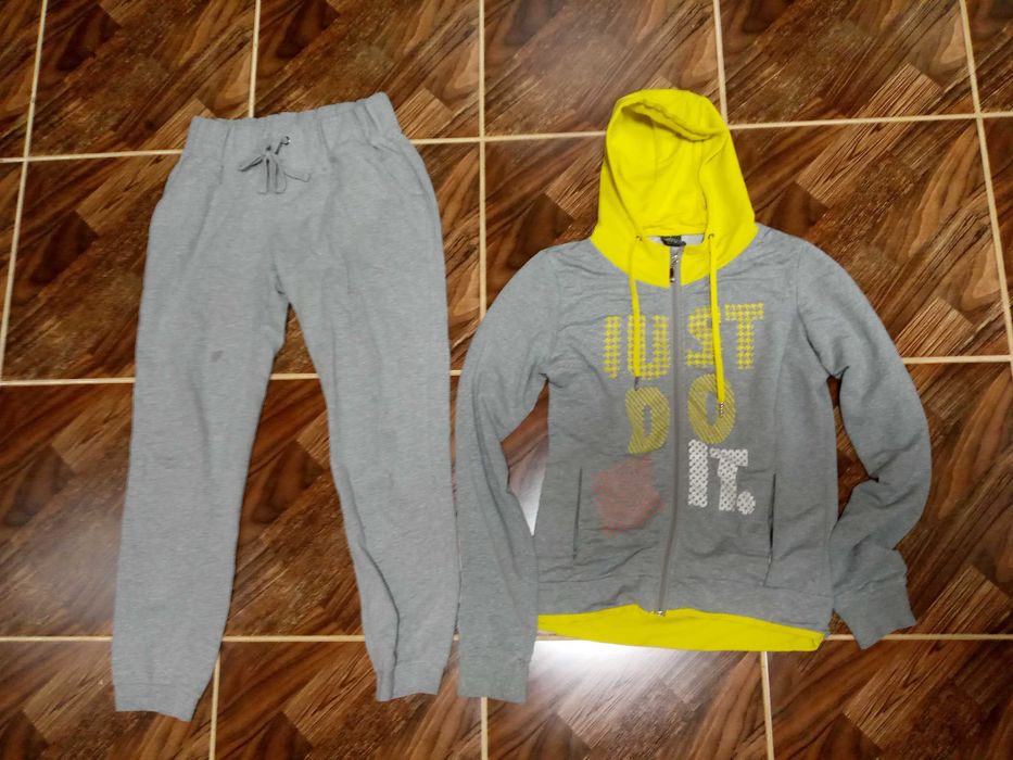 Почти даром 50 тыс за все.Спортивка Б/У с кроссовками 38 размер