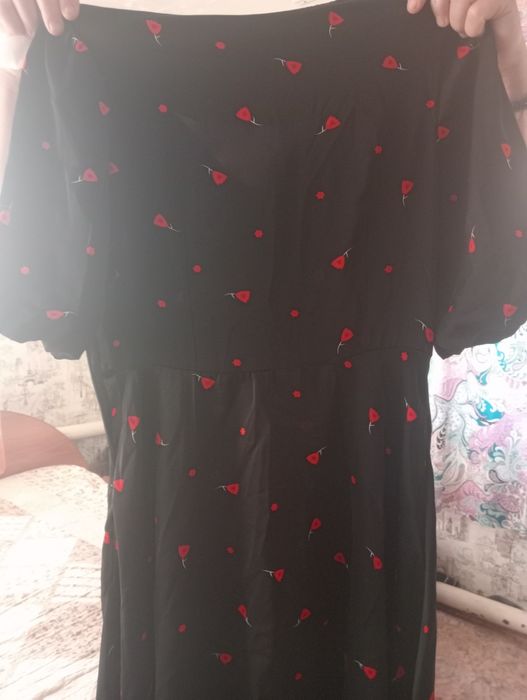 Продаю платье на молодежное