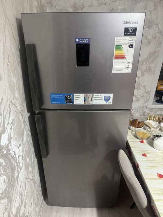Продам холодилник самсунг