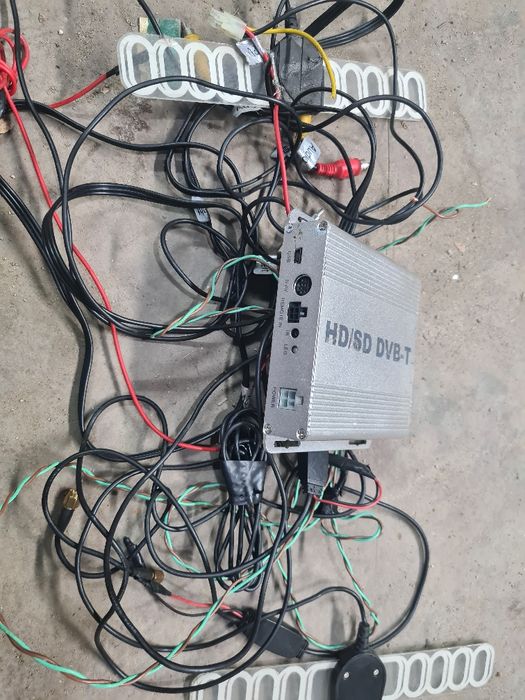 Цифров тв.тунер за автомобил