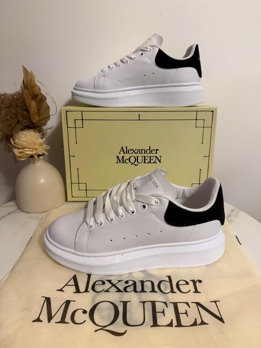 Adidasi Alexander McQueen Classic
