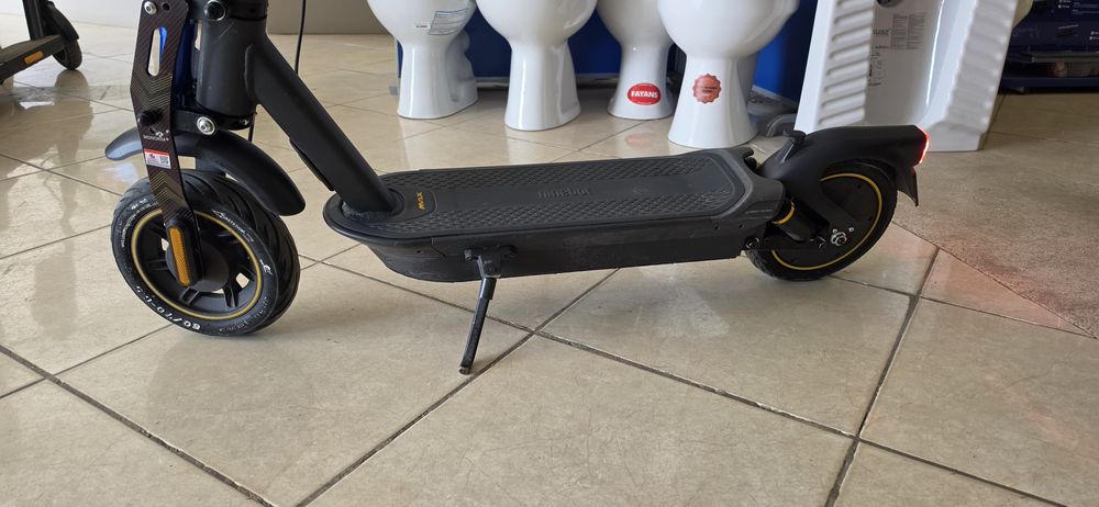 Ninebot Max G2 електрическа тротинетка