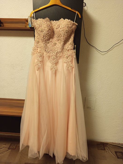 Рокля абитуриантска